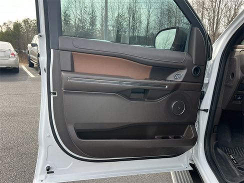 Used 2024 Ford Expedition Max King Ranch image 17