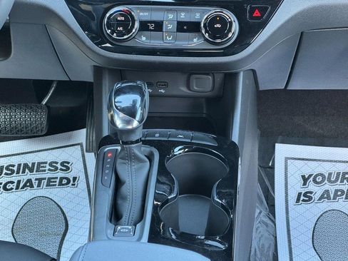 Used 2025 Buick Envista Sport Touring w/ Convenience I Package image 14