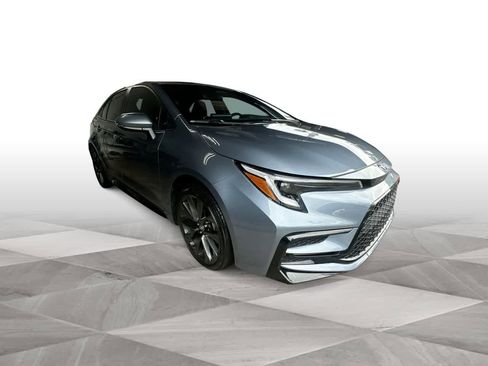 Used 2026 Toyota Corolla SE FWD image 2