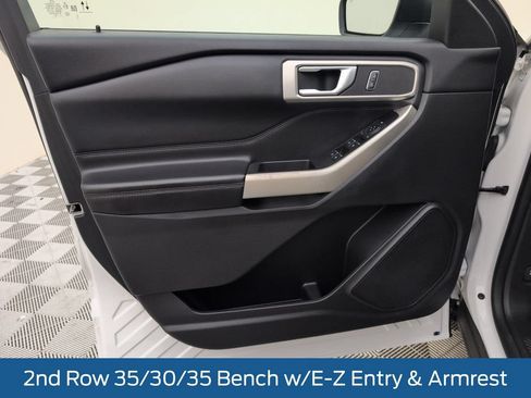 Used 2020 Ford Explorer XLT w/ Equipment Group 202A AWD/4WD image 34