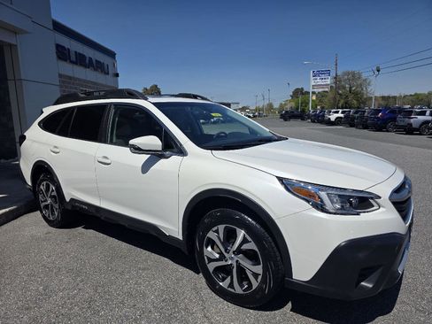 Used 2020 Subaru Outback Limited XT w/ Popular Package #2 image 3