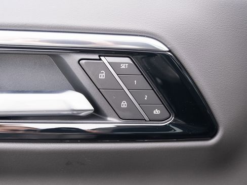 New 2026 Chevrolet Tahoe High Country image 18