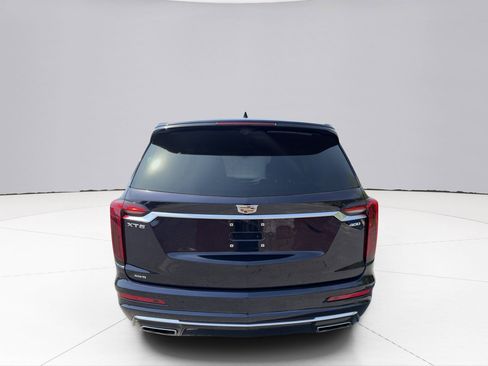 Used 2022 Cadillac XT6 Premium Luxury w/ Technology Package AWD/4WD image 14