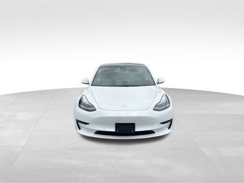 Used 2021 Tesla Model 3 Standard Range Plus image 2