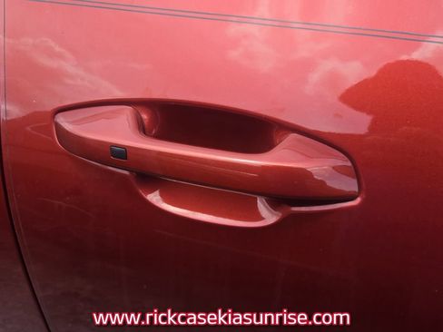 Used 2025 Kia Seltos S FWD image 5