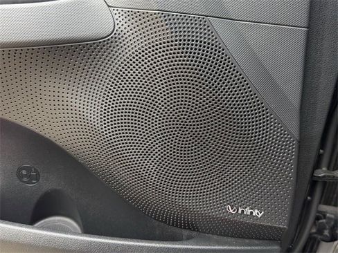 Used 2022 Hyundai Veloster N image 24