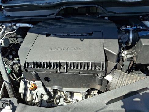 Certified 2023 Honda Pilot Touring image 29