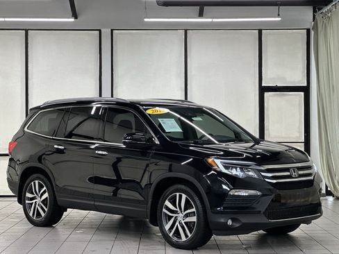 Used 2017 Honda Pilot Elite image 1