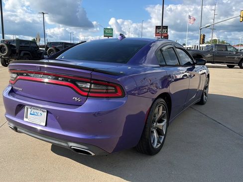 Used 2016 Dodge Charger R/T w/ Plus Group RWD image 18
