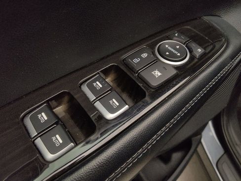 Used 2020 Kia Sorento FWD V6 image 27