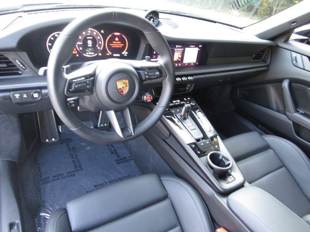 Certified 2026 Porsche 911 Targa 4 GTS AWD/4WD image 19