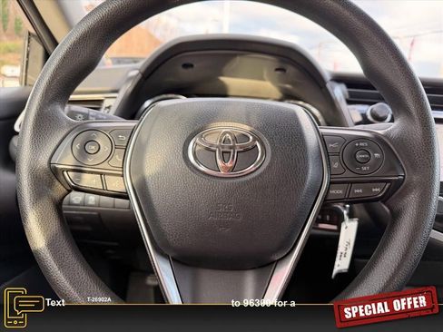 Used 2019 Toyota Camry LE image 15