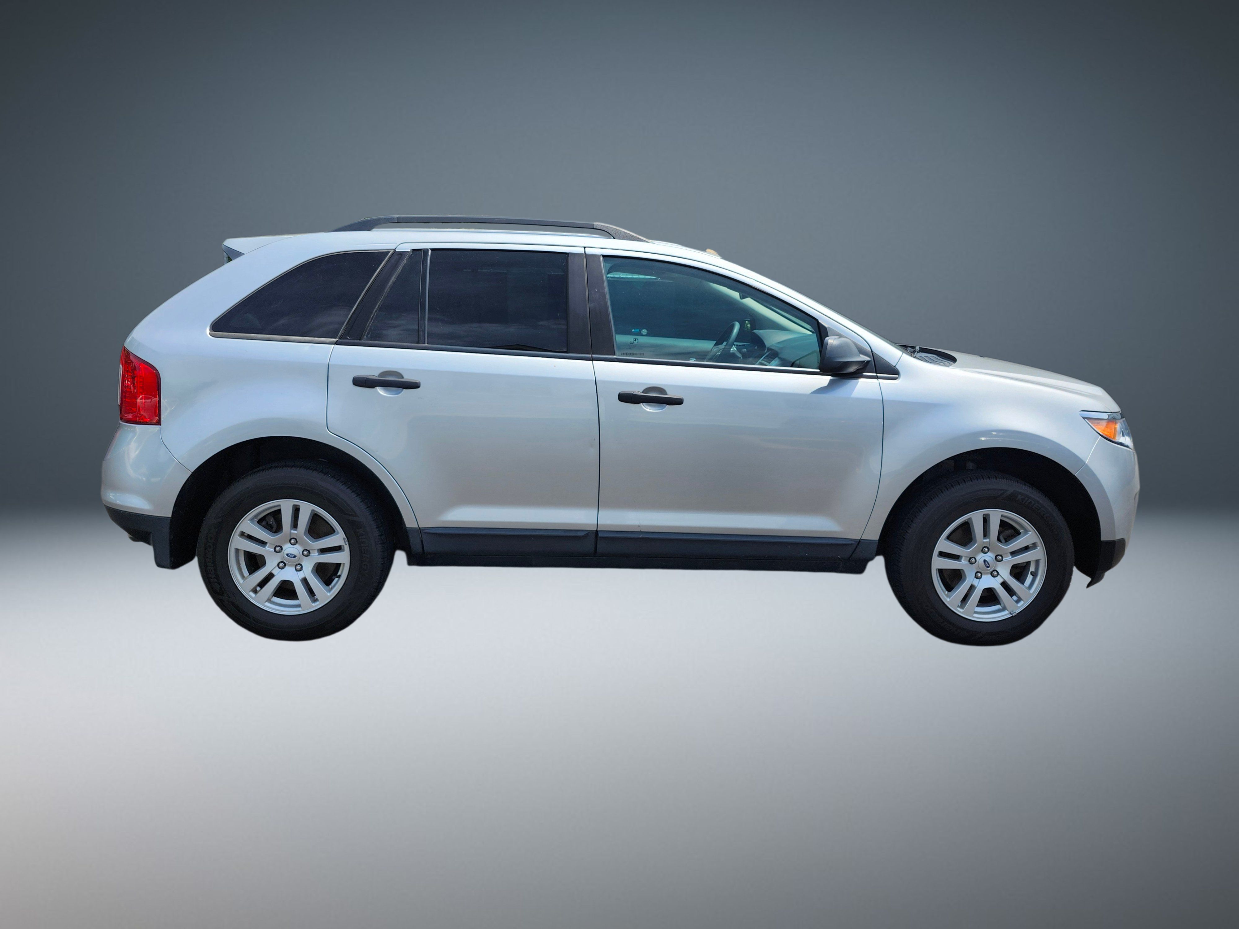 Used 2012 Ford Edge SE FWD image 2