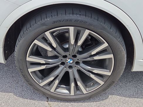 Used 2020 BMW X7 xDrive40i w/ Premium Package AWD/4WD image 5