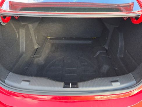 Used 2018 Chevrolet Cruze LS image 12