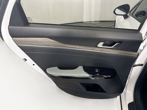 Used 2021 Kia K5 EX FWD image 26