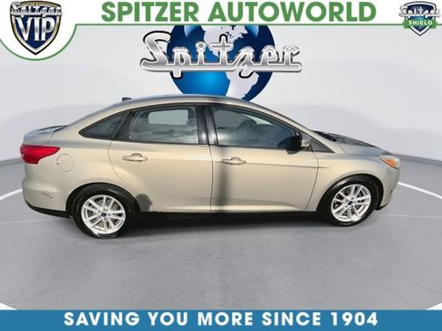 Used 2016 Ford Focus SE FWD image 9