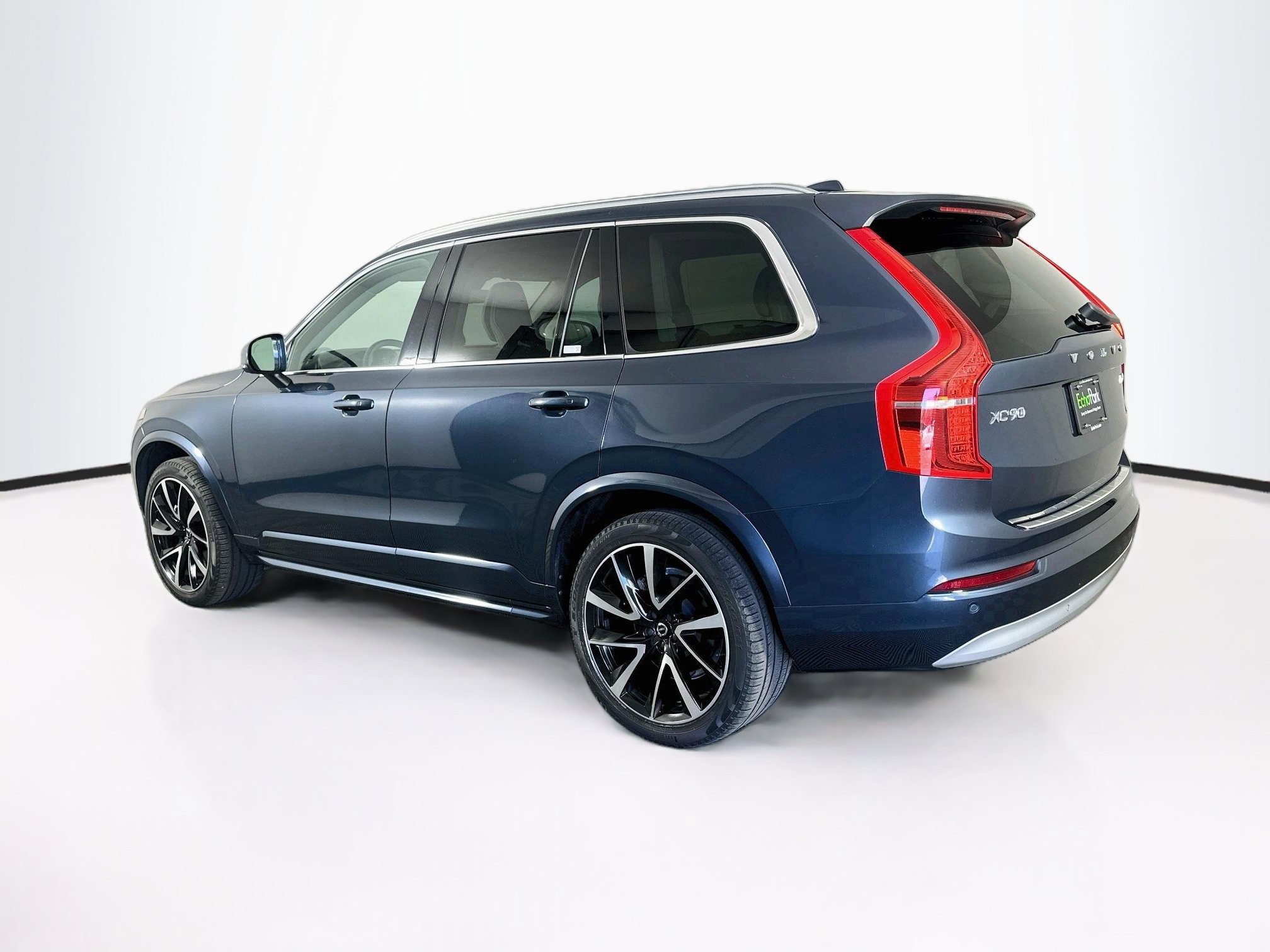 Used 2022 Volvo XC90 T6 Momentum w/ Advanced Package AWD/4WD image 5