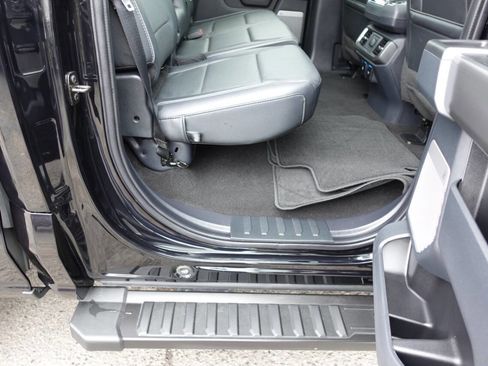 Used 2024 Ford F150 Lariat image 32