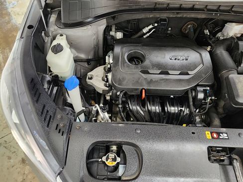 Used 2019 Kia Sorento LX image 41