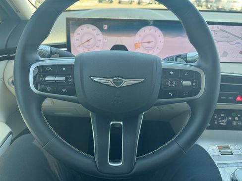 Used 2026 Genesis GV70 2.5T Advanced AWD/4WD image 9