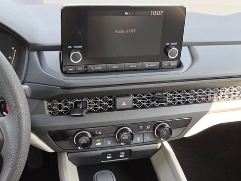 Certified 2025 Honda Accord LX image 30