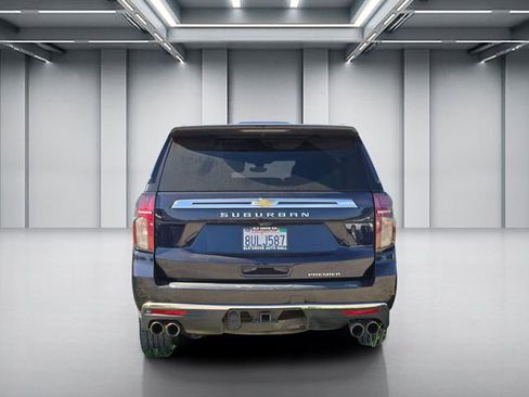 Used 2021 Chevrolet Suburban Premier w/ Premium Package AWD/4WD image 2