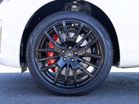 Used 2024 Maserati Levante Modena Ultima image 46