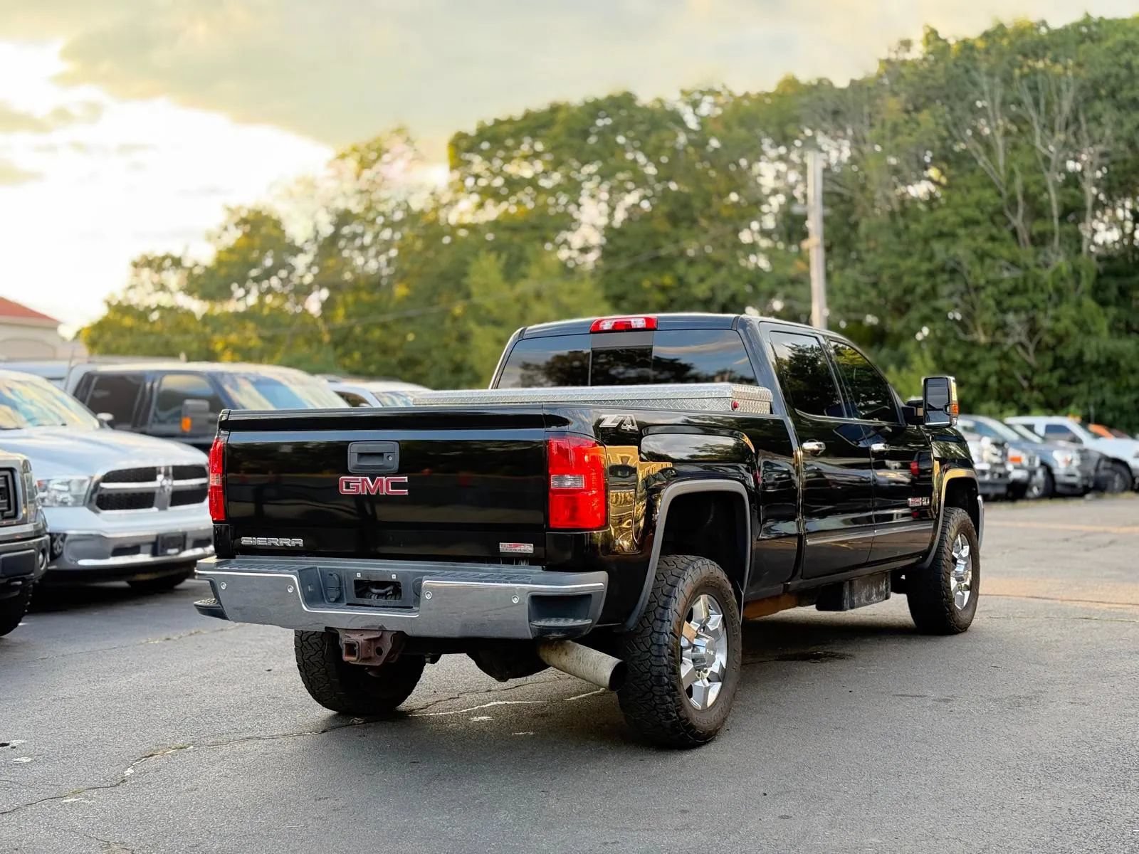 Used 2015 GMC Sierra 2500 SLE AWD/4WD image 6