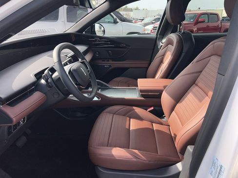 New 2026 Lincoln Nautilus Reserve image 9