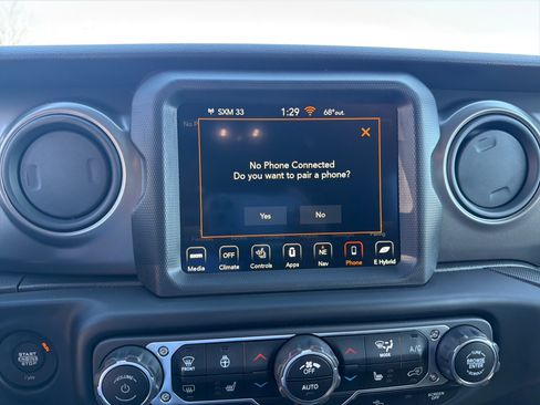 Certified 2023 Jeep Wrangler Unlimited w/ Cold Weather Group AWD/4WD image 28
