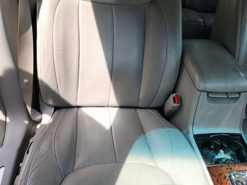 Used 2007 Cadillac DTS Performance FWD image 16