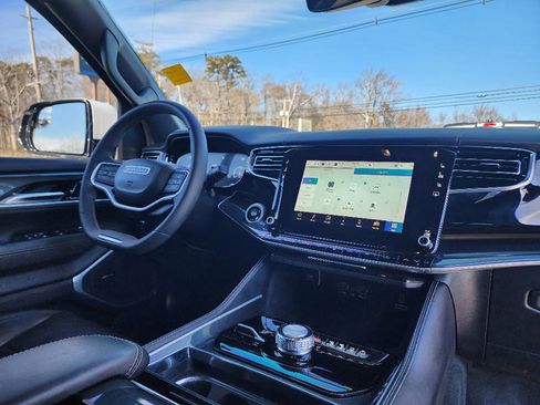 Used 2022 Jeep Wagoneer Series I w/ Convenience Group I image 27