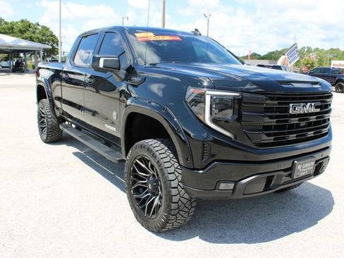 Used 2024 GMC Sierra 1500 Elevation w/ Elevation Premium Package AWD/4WD image 15