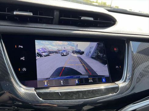 Used 2024 Cadillac XT6 Sport w/ Technology Package AWD/4WD image 31