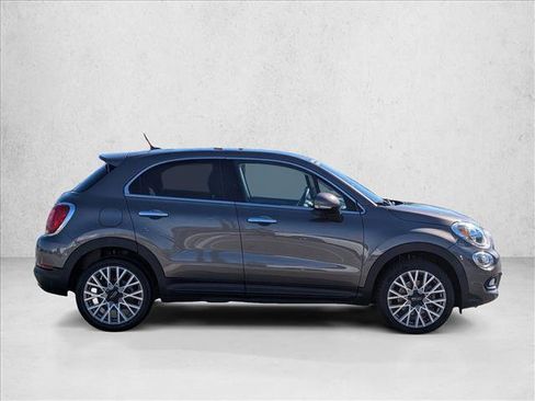 Used 2017 FIAT 500X Lounge w/ Advanced Safety Package image 4