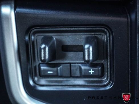 Used 2024 Ford Expedition Limited image 33