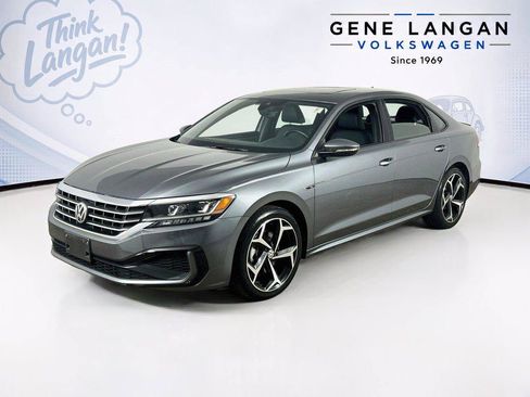 Used 2021 Volkswagen Passat 2.0T R-Line w/ Luggage Net & Mats Package FWD image 1