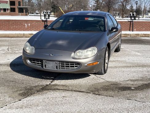 Used 1998 Chrysler Concorde LXi FWD image 3