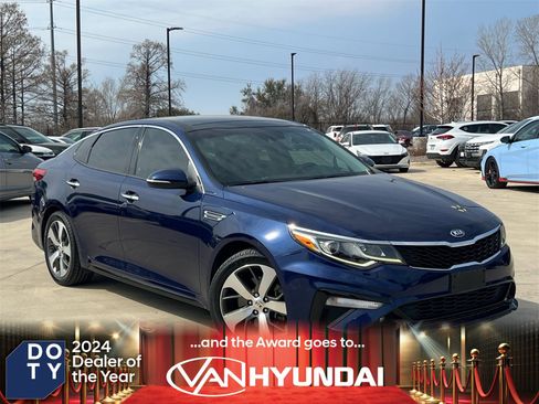 Used 2019 Kia Optima S w/ S Panoramic Sunroof Package image 1
