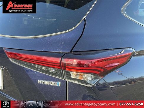 Used 2023 Toyota Highlander Limited image 11