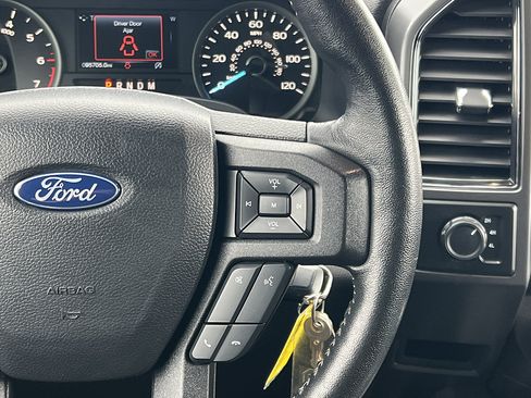 Used 2018 Ford F150 XLT w/ Equipment Group 302A Luxury AWD/4WD image 17