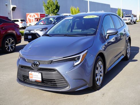 Used 2026 Toyota Corolla LE FWD image 7