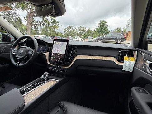 Used 2026 Volvo XC60 B5 Ultra w/ Protection Package Premier image 10