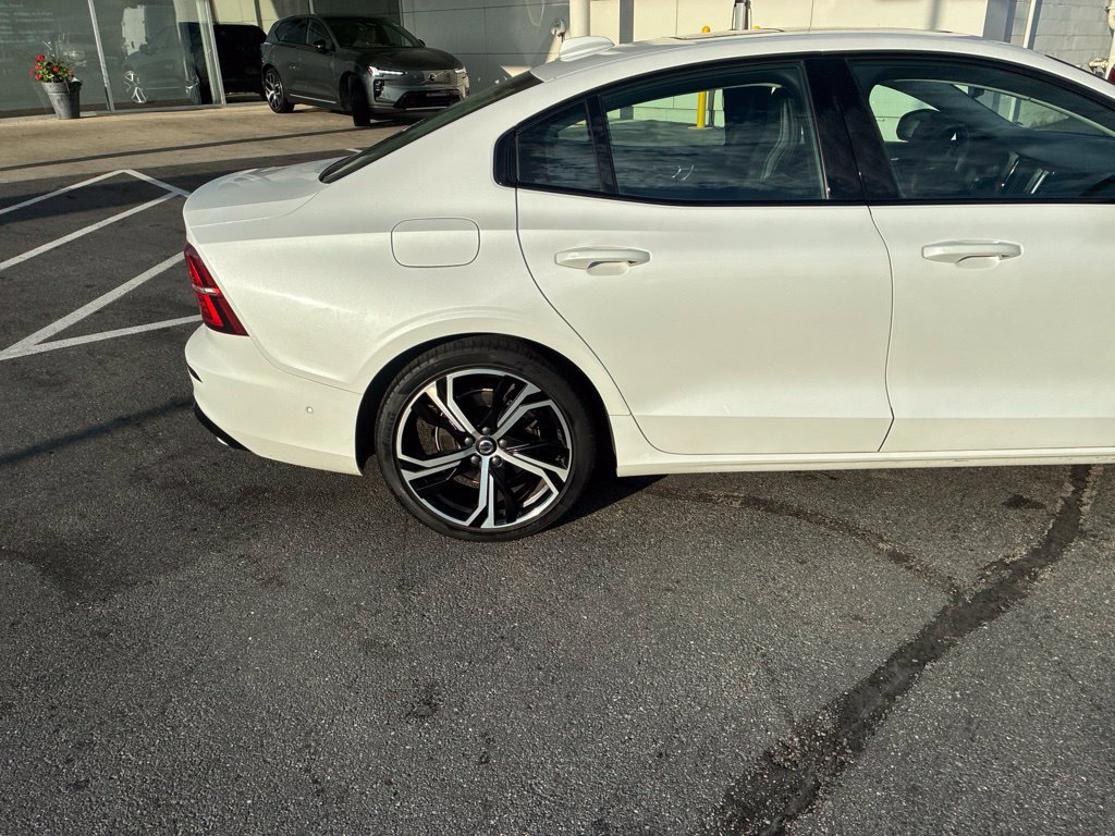 Used 2023 Volvo S60 B5 Plus w/ Climate Package AWD/4WD image 4