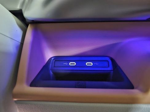 New 2025 Volkswagen ID. Buzz 1st Edition image 14