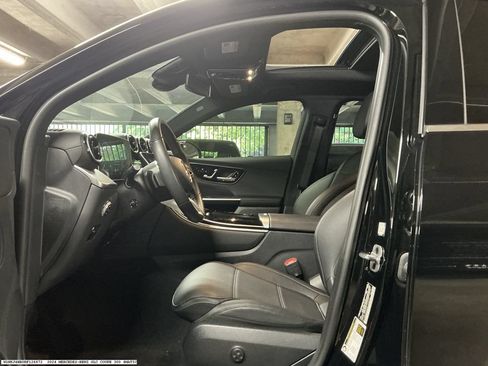 Used 2024 Mercedes-Benz GLC 300 4MATIC image 8