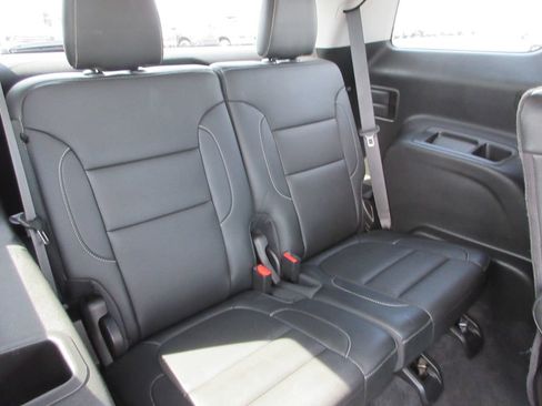Used 2021 GMC Acadia SLT w/ Preferred Package FWD image 25