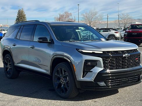 New 2026 Chevrolet Traverse RS image 3