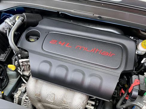 Used 2018 Jeep Renegade Limited w/ Advanced Technology Group FWD image 32